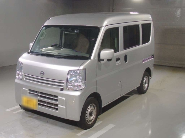 NISSAN CLIPPER — фото