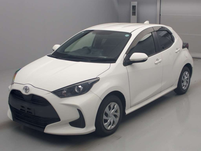 TOYOTA YARIS — фото