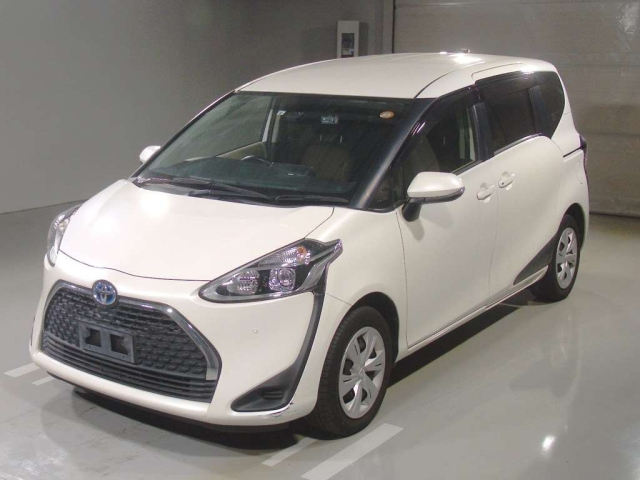 TOYOTA SIENTA — фото