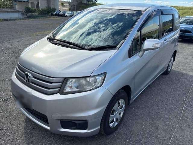 HONDA FREED — фото