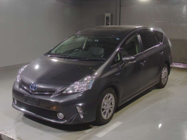 TOYOTA PRIUS — фото
