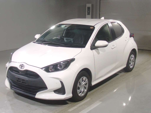 TOYOTA YARIS — фото