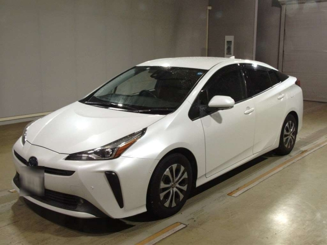 TOYOTA PRIUS — фото