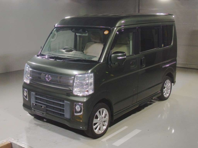 NISSAN CLIPPER — фото