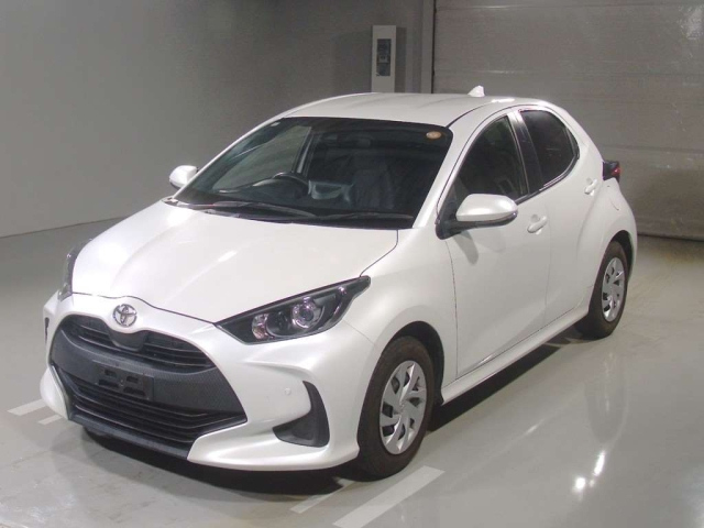 TOYOTA YARIS — фото