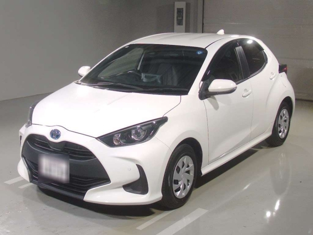 TOYOTA YARIS — фото