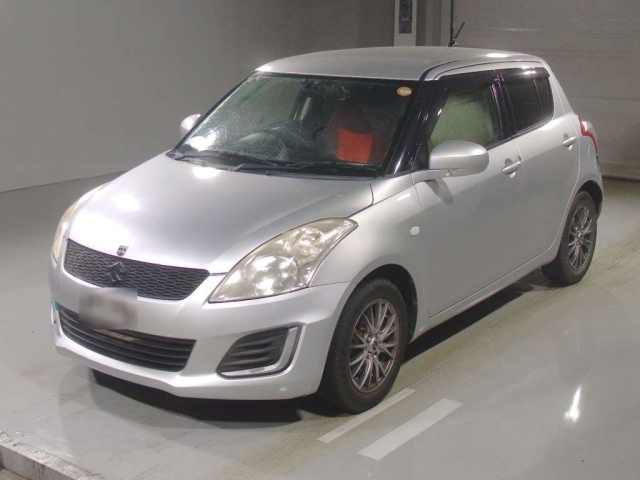 SUZUKI SWIFT — фото