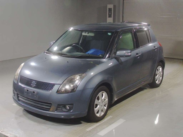 SUZUKI SWIFT — фото