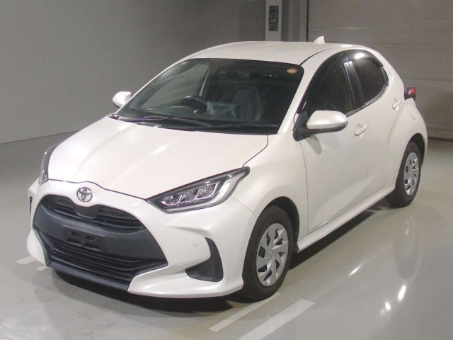 TOYOTA YARIS — фото