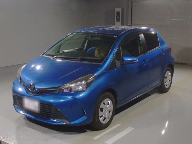 TOYOTA VITZ — фото