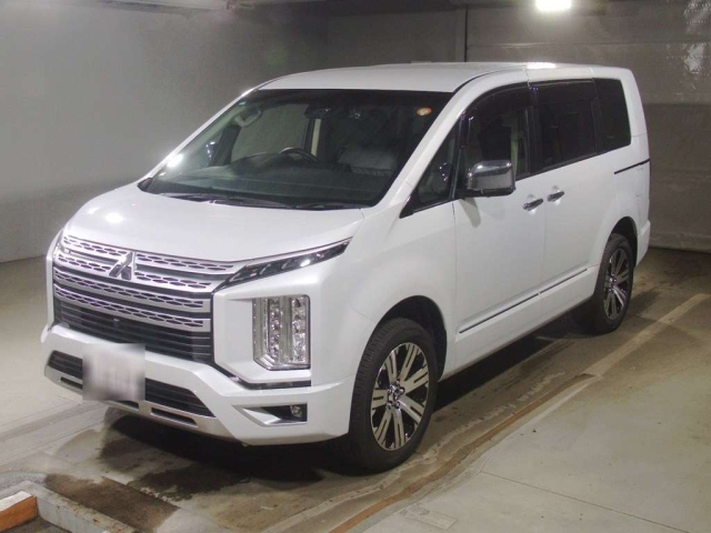 MITSUBISHI DELICA — фото