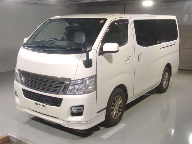 NISSAN CARAVAN — фото
