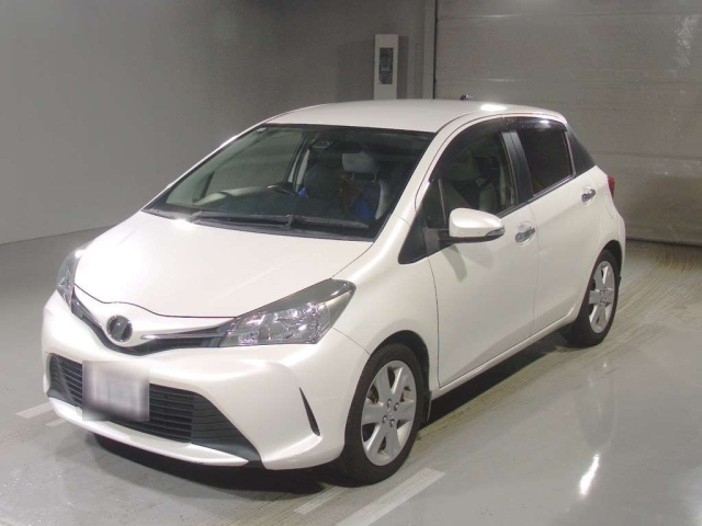 TOYOTA VITZ — фото