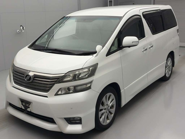 TOYOTA VELLFIRE — фото