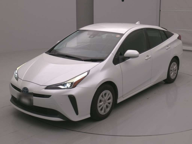 TOYOTA PRIUS — фото