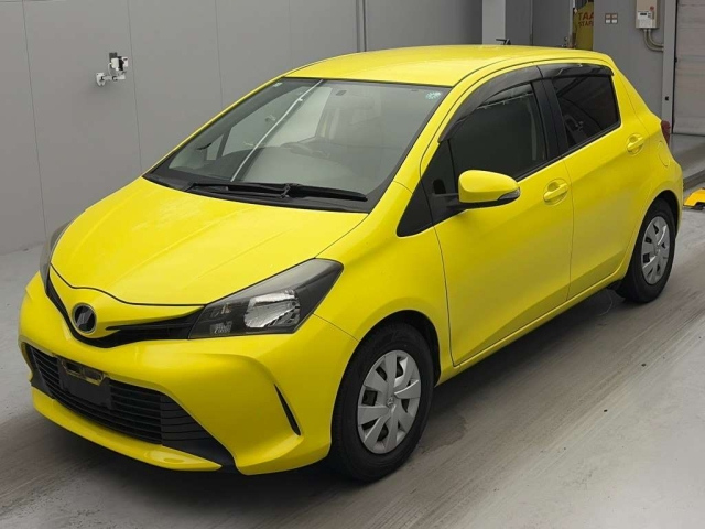 TOYOTA VITZ — фото