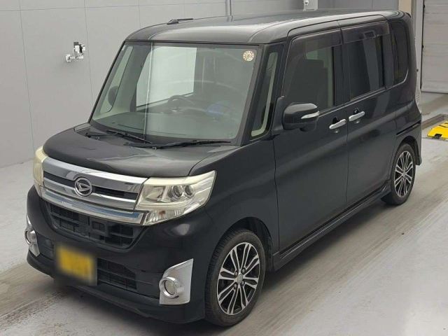 DAIHATSU TANTO — фото
