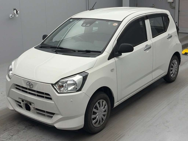 TOYOTA PIXIS — фото