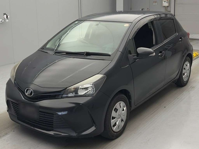 TOYOTA VITZ — фото