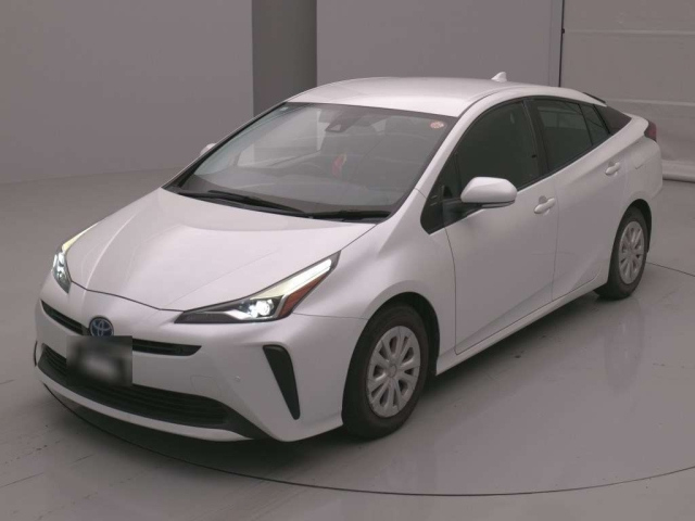 TOYOTA PRIUS — фото