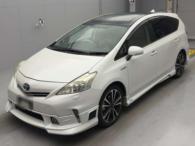 TOYOTA PRIUS — фото