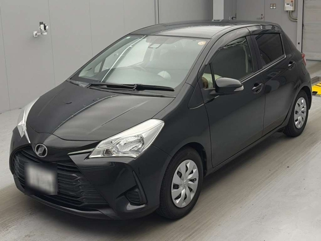 TOYOTA VITZ — фото