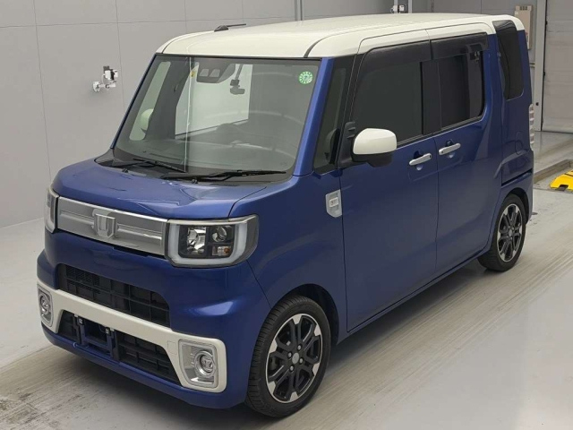 DAIHATSU WAKE — фото