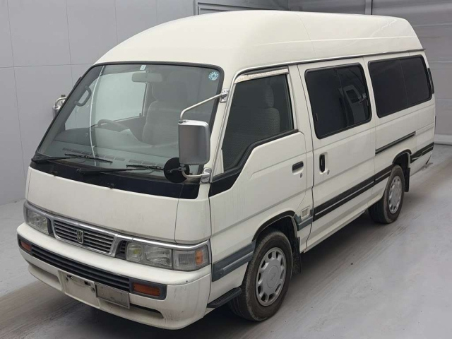 NISSAN CARAVAN — фото