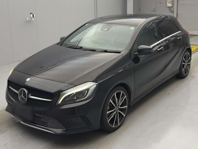 MERCEDES-BENZ A — фото