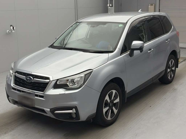 SUBARU FORESTER — фото