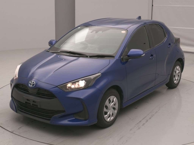 TOYOTA YARIS — фото