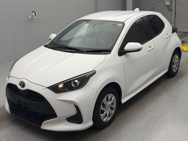 TOYOTA YARIS — фото