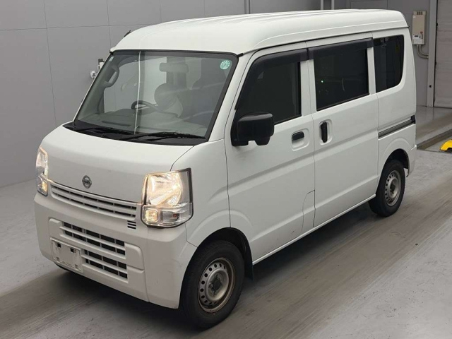 NISSAN CLIPPER — фото