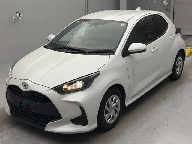 TOYOTA YARIS — фото