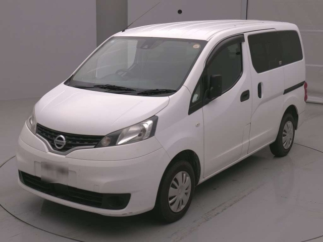 NISSAN NV200 — фото