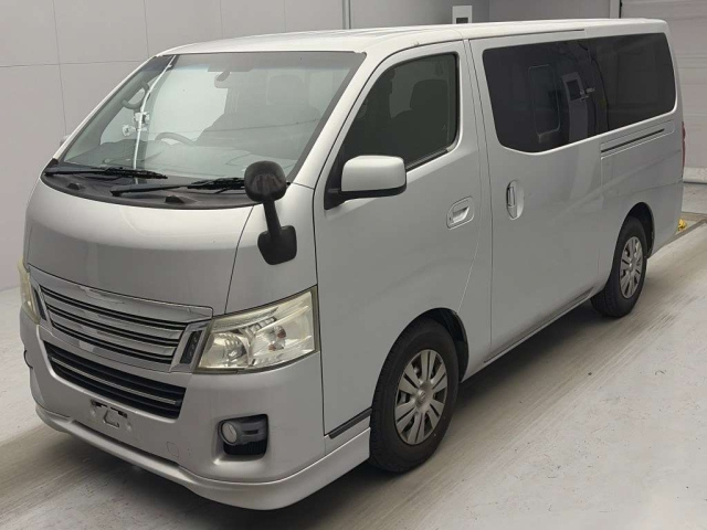 NISSAN CARAVAN — фото