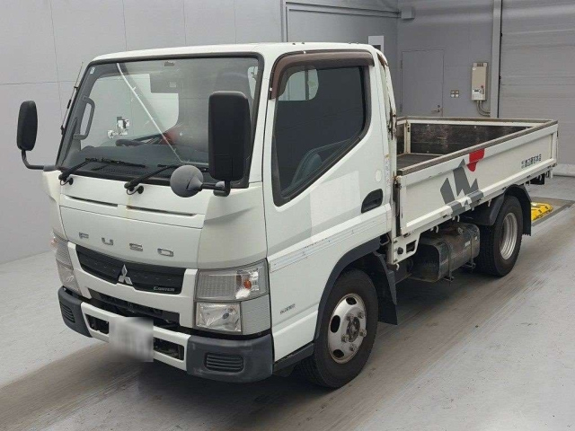 MITSUBISHI CANTER — фото