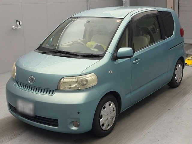 TOYOTA PORTE — фото
