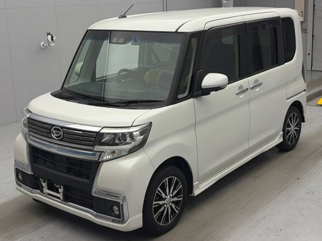 DAIHATSU TANTO — фото