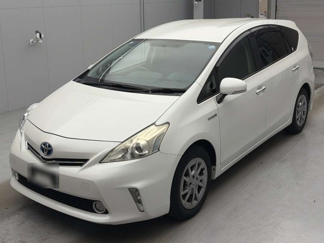 TOYOTA PRIUS — фото