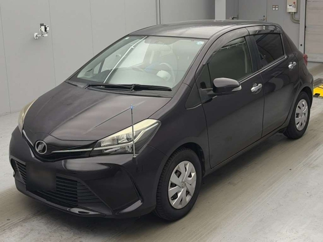 TOYOTA VITZ — фото
