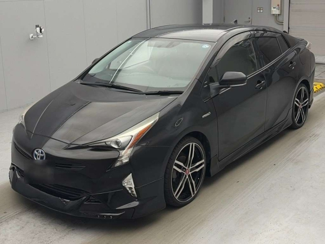 TOYOTA PRIUS — фото