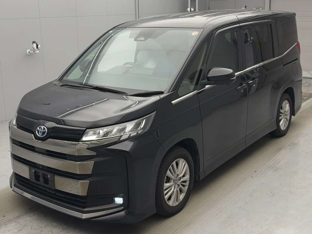 TOYOTA NOAH — фото