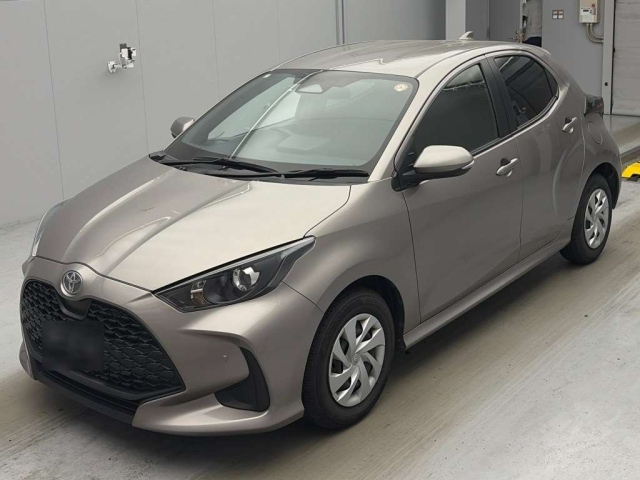 TOYOTA YARIS — фото