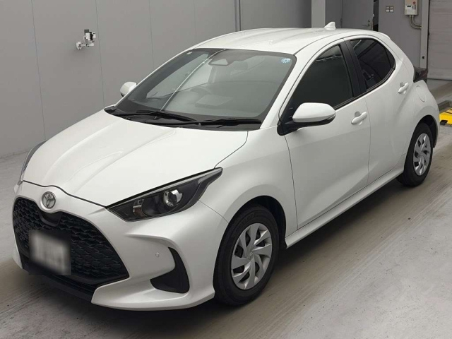 TOYOTA YARIS — фото