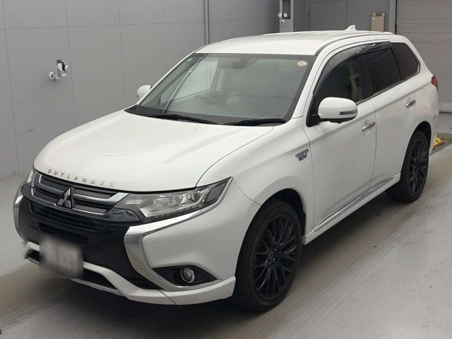 MITSUBISHI OUTLANDER — фото