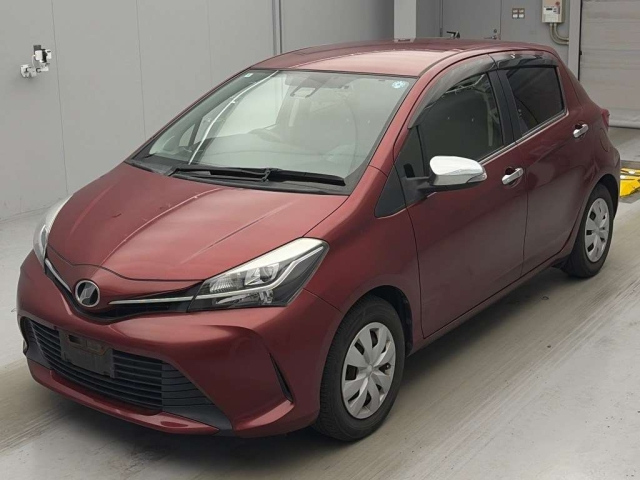TOYOTA VITZ — фото