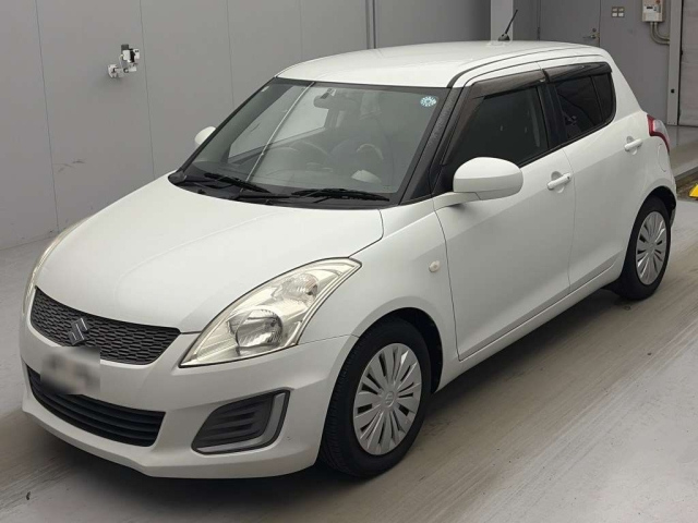 SUZUKI SWIFT — фото