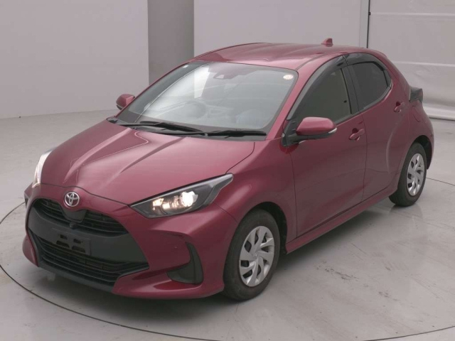 TOYOTA YARIS — фото