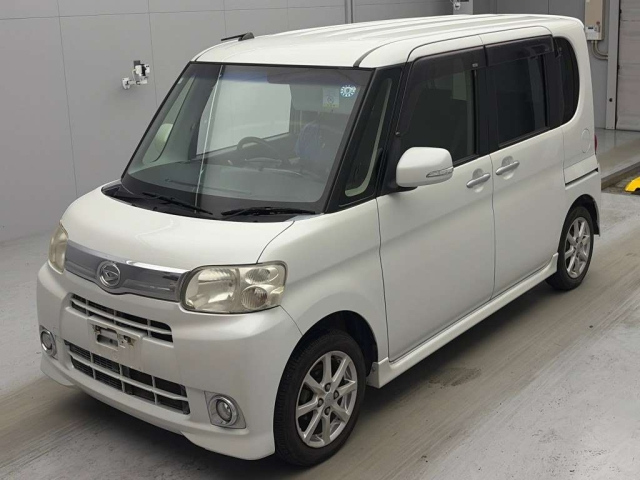 DAIHATSU TANTO — фото